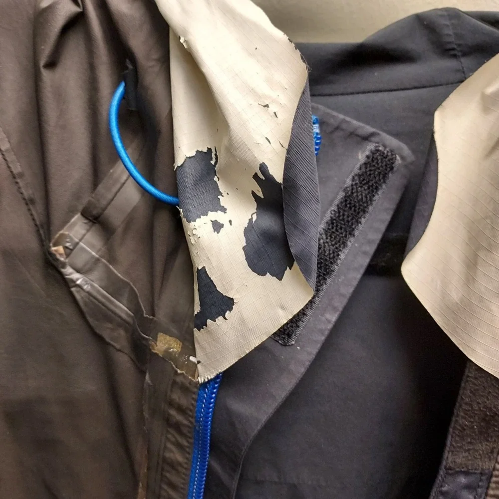 The North Face Gore-Tex Rain Jacket Mens XL Black Blue Hooded Waterproof Shell